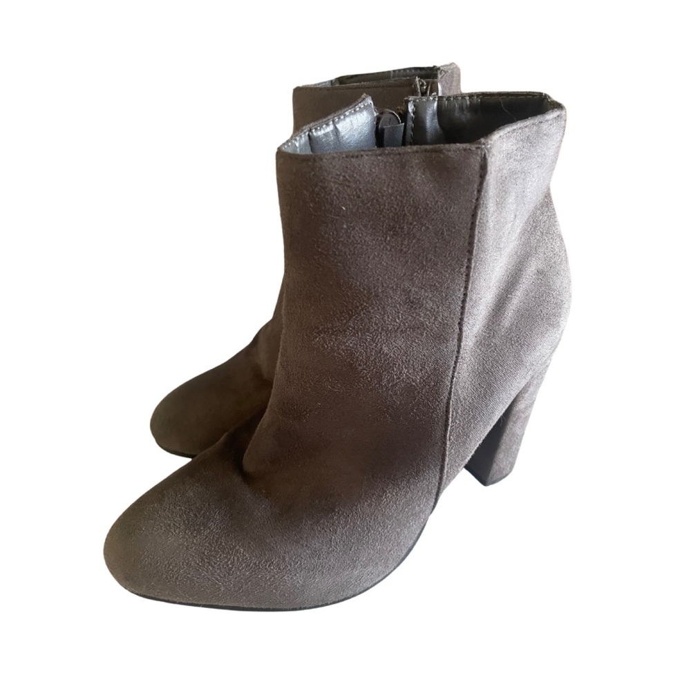 Grey faux suede ankle boots with square chunky heal. Size 6